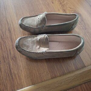 Children's shoes